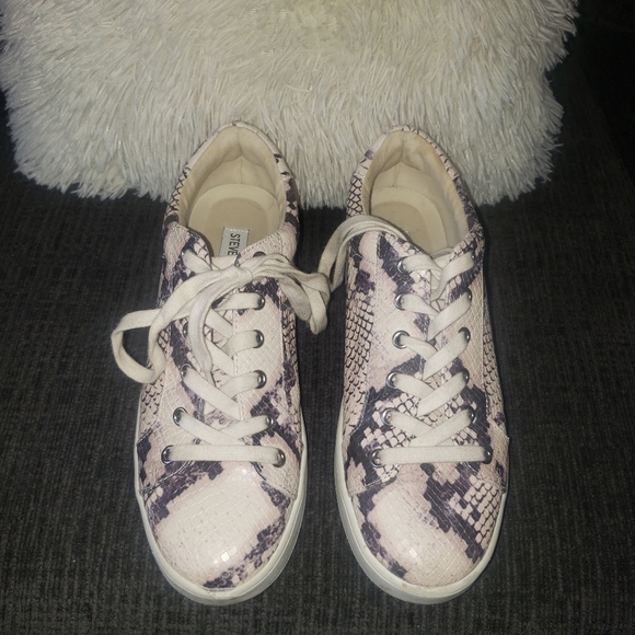 Steve Madden leather snake print sneakers - Picture 6 of 7